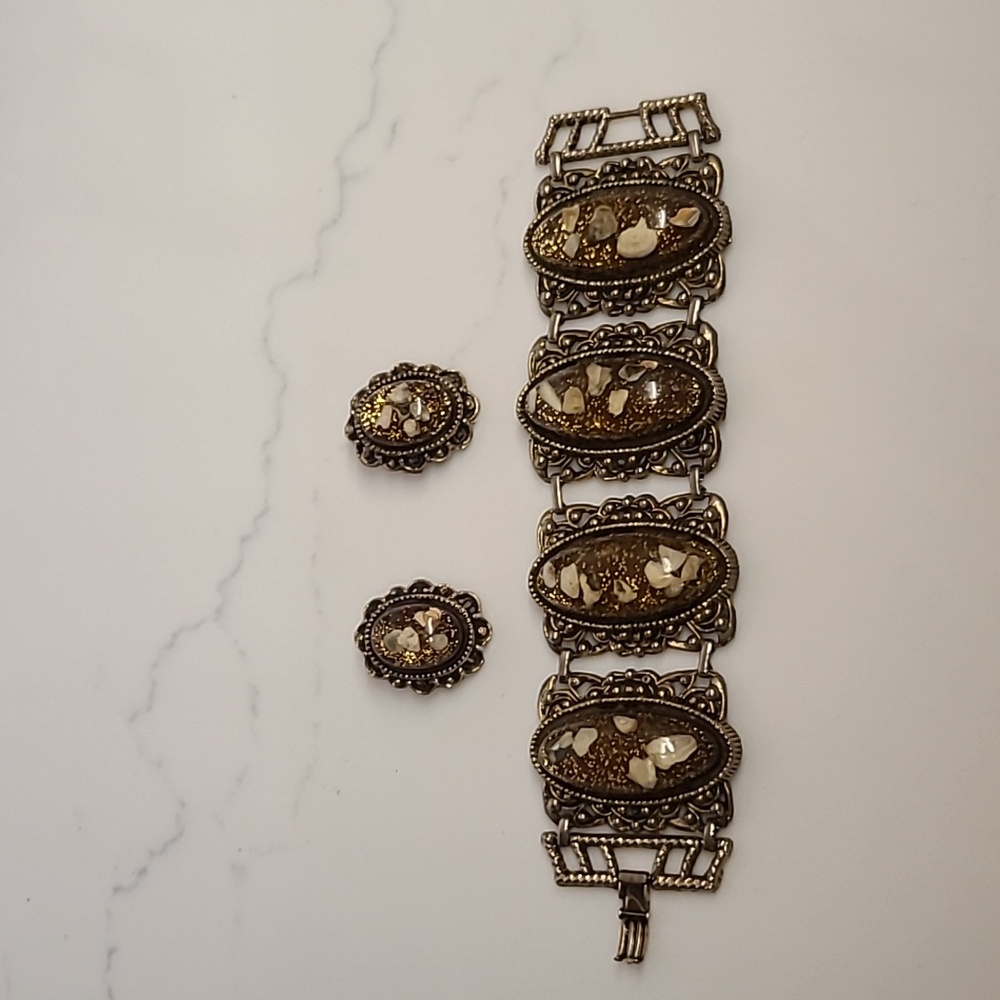 Vintage 1950's Wide Lucite Confetti Glitter Bracelet